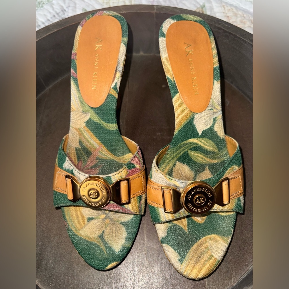 AK Anne Klein Tropical Print Wedge Slides Espadrille Heel Size 8.5 - Picture 2 of 12